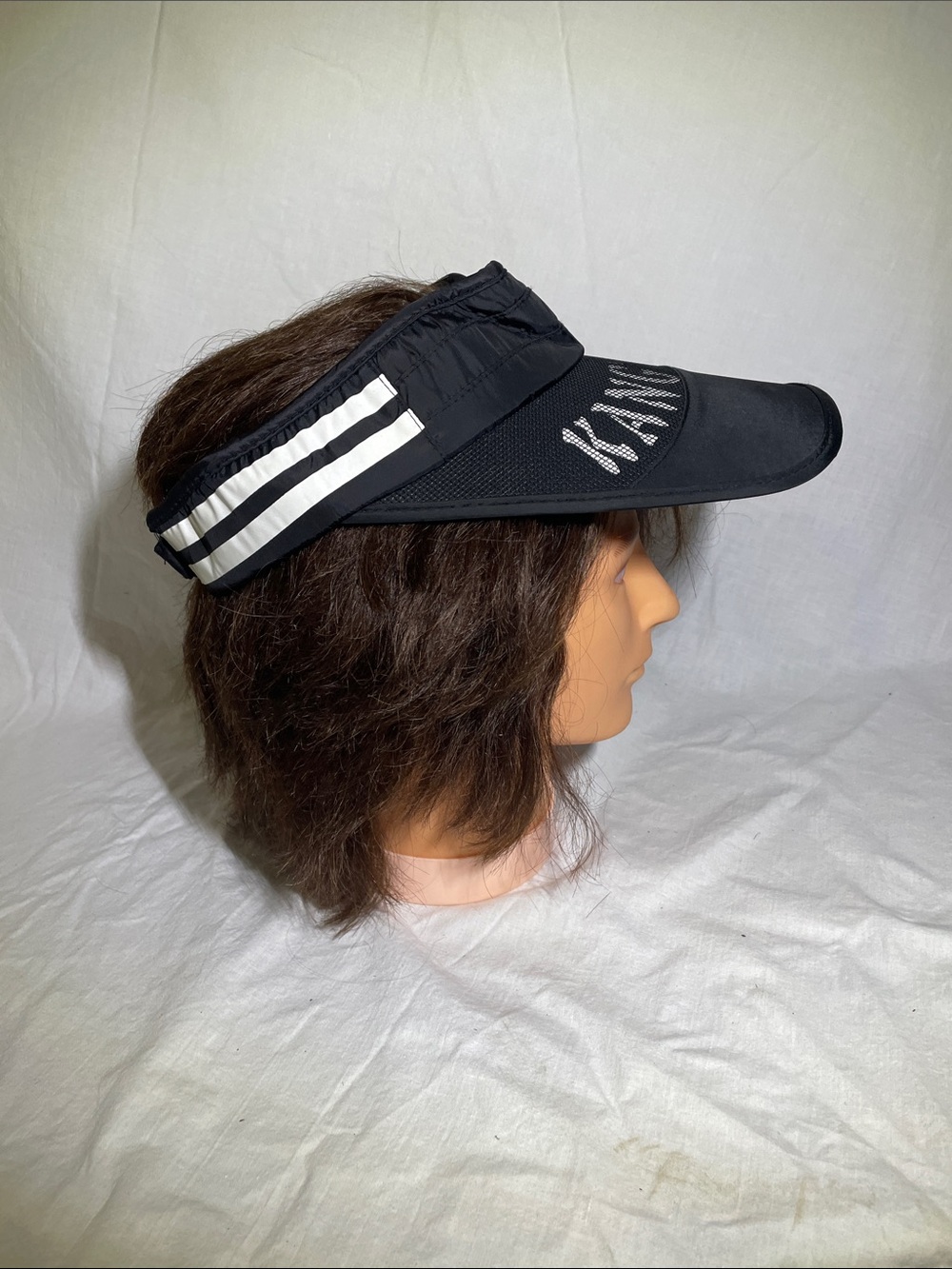 Kangmengqi Black Visor with White Stripe Details sports visor